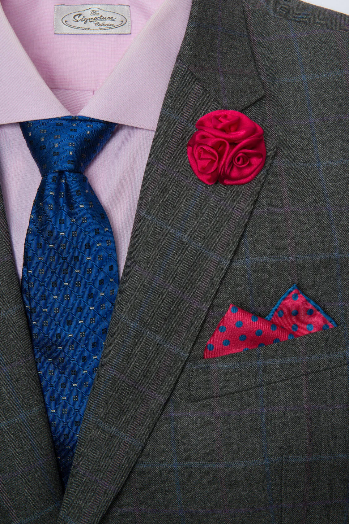 Camden Fusia Lapel Flower