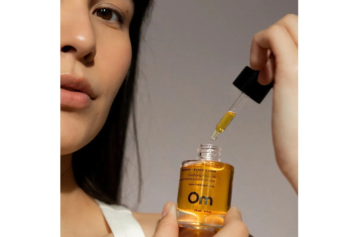 Om Organics | Rosehip   Black Cumin Clarifying Face Oil